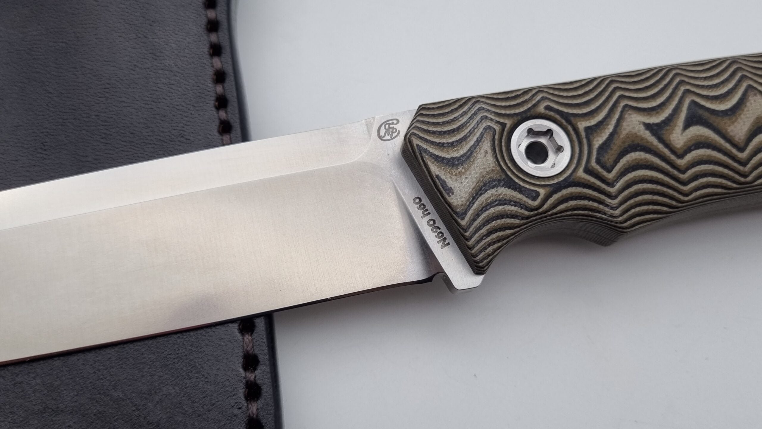 B-Ware Jäger JARS Messer N690 Stahl 60 HRC Outdoor Jagd Bushcraft Messer  Beige/Lederscheide