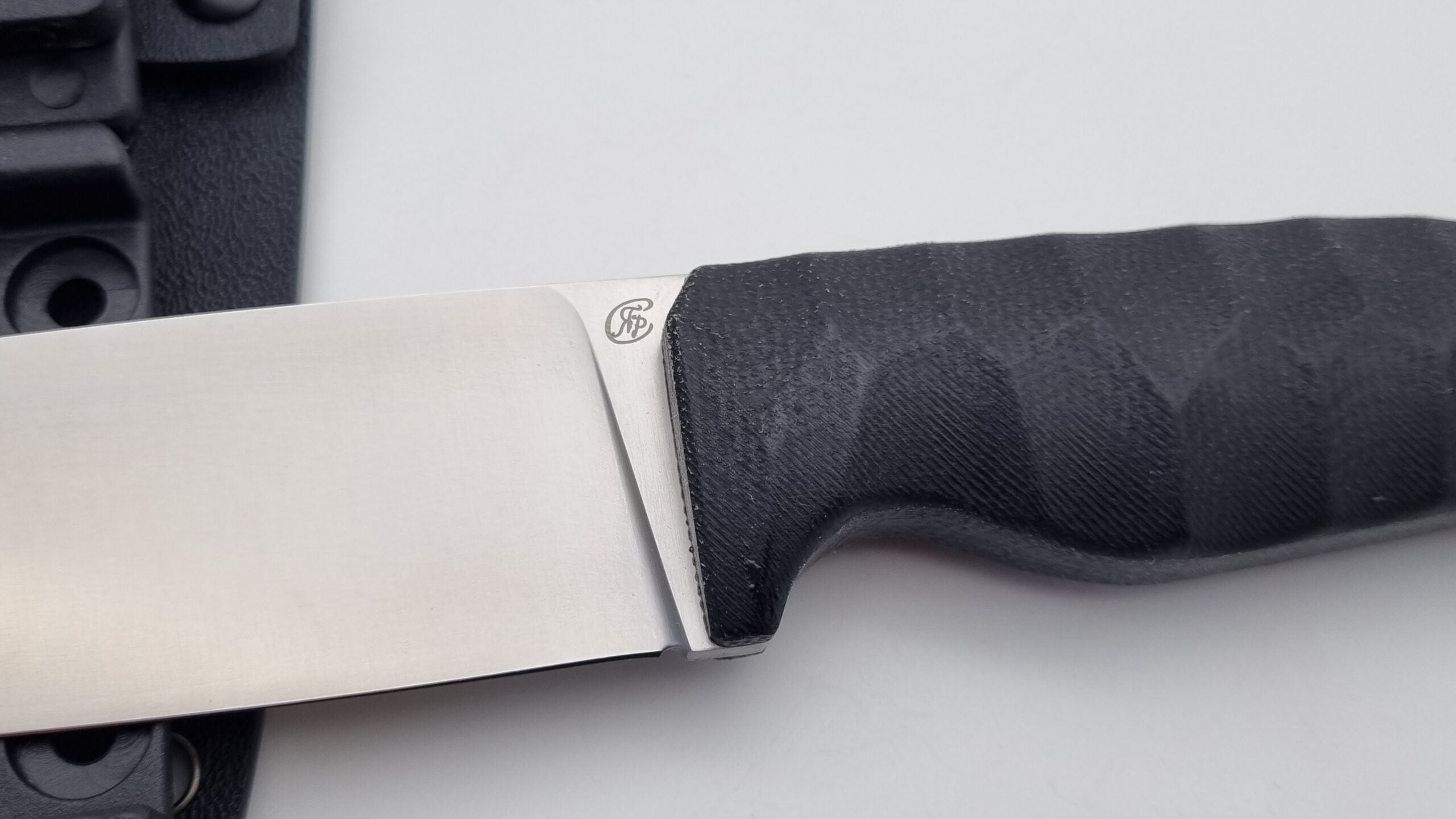 Berserker JARS Jagd Outdoor Messer N690 60HRC    Black Micarta Kydex