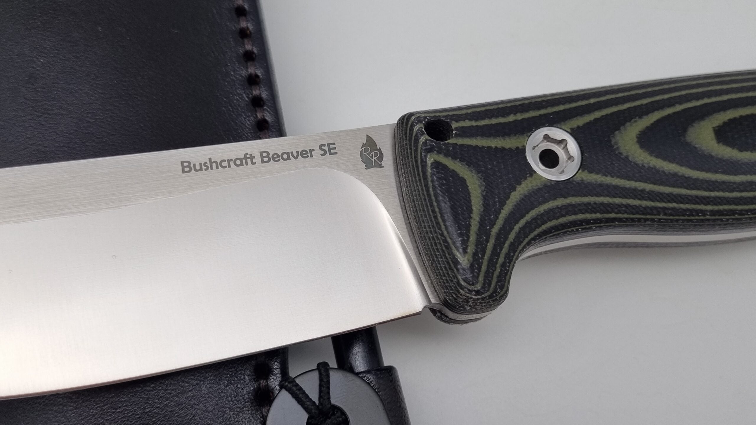 Bushcraft Beaver SE Reini Rossmann Micarta Outdoor Jagd Bushcraft Messer Green/Black  Leather