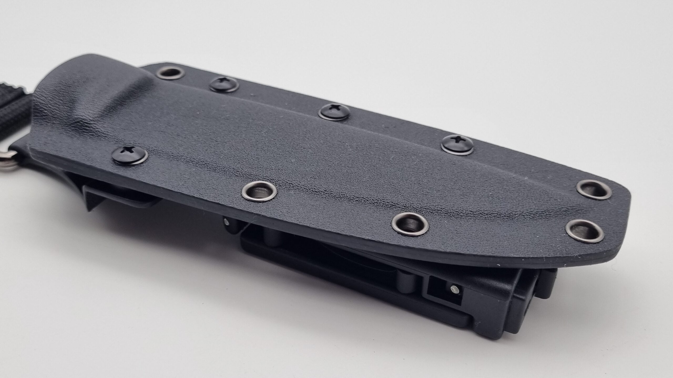 Norka Kydex Messerscheide mit Tek Lok und Dangler-Adapter
