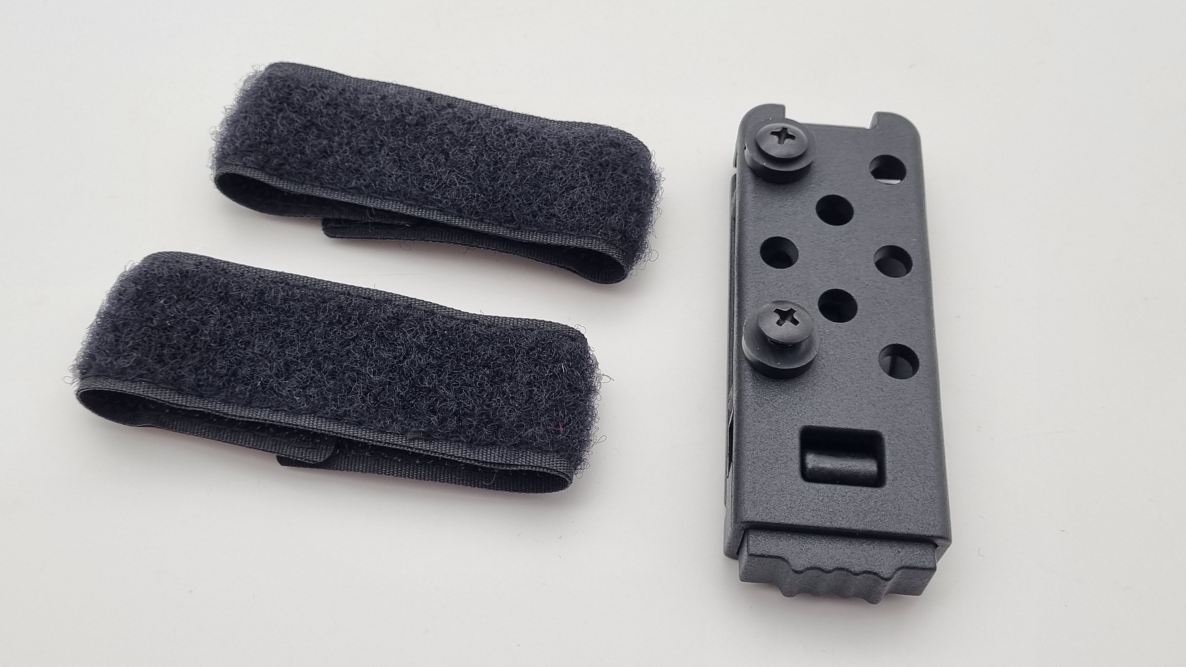 Universal Tandem Adapter mit Tek Lok und 2 Klettstreifen für Paar Trageweise